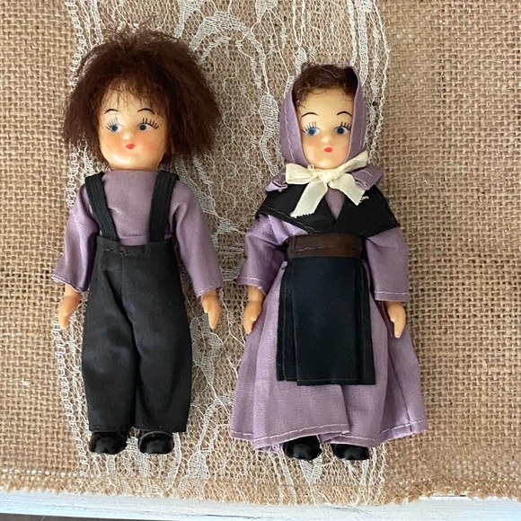 Darling Amish Dolls Boy and Girl Couple Pair - Picture 3 of 5